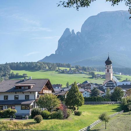 Aparthotel Hubertus Dolomites Fiè Exteriér fotografie