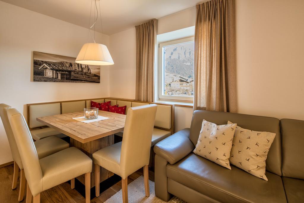 Aparthotel Hubertus Dolomites Fiè Exteriér fotografie