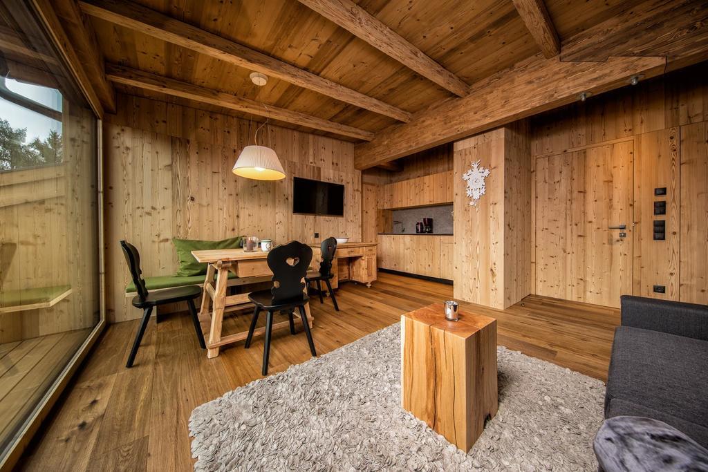 Aparthotel Hubertus Dolomites Fiè Exteriér fotografie
